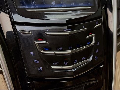 Used 2020 Cadillac Escalade Platinum image 18