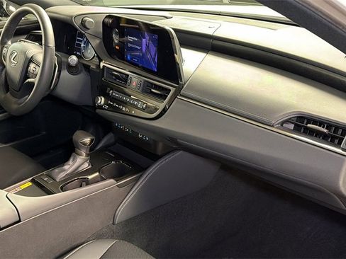Certified 2025 Lexus ES 350 w/ Premium Package image 11