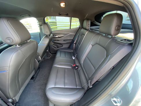 Used 2025 Buick Envista Sport Touring image 37