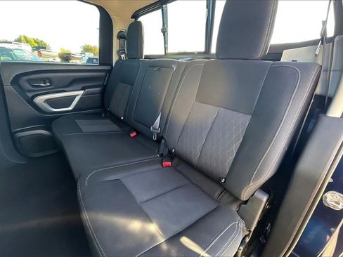 Used 2018 Nissan Titan SV image 25