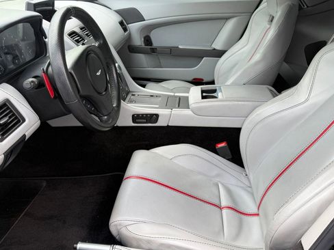 Used 2016 Aston Martin V8 Vantage GT image 5