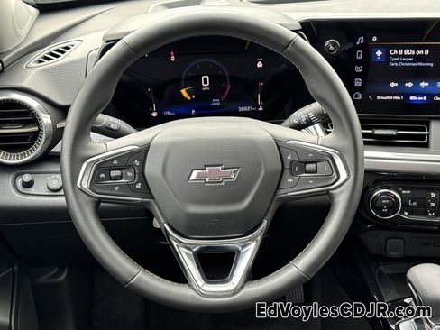 Used 2024 Chevrolet Trax ACTIV w/ Sunroof Package image 29