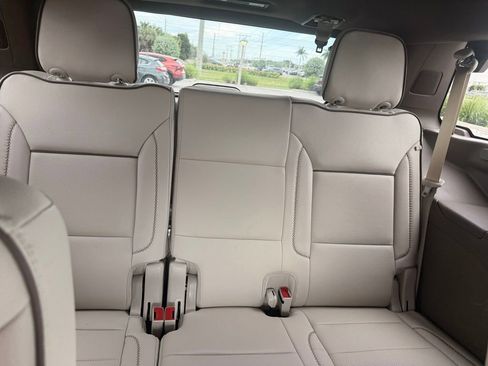 Used 2025 GMC Yukon Denali w/ Denali Reserve Package AWD/4WD image 22