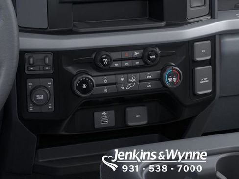 New 2026 Ford F250 XLT w/ FX4 Off-Road Package AWD/4WD image 15