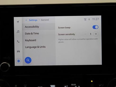 Used 2024 Toyota Highlander LE AWD/4WD image 37