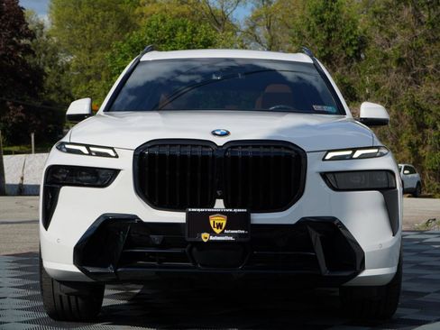 Used 2024 BMW X7 xDrive40i w/ M Sport Package AWD/4WD image 15