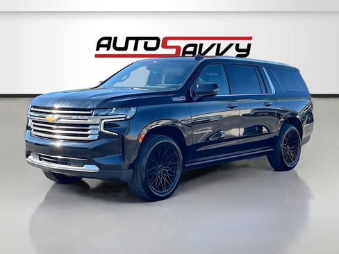 Used 2024 Chevrolet Suburban High Country AWD/4WD image 3