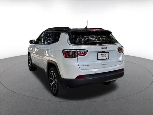 Used 2025 Jeep Compass Limited AWD/4WD image 5