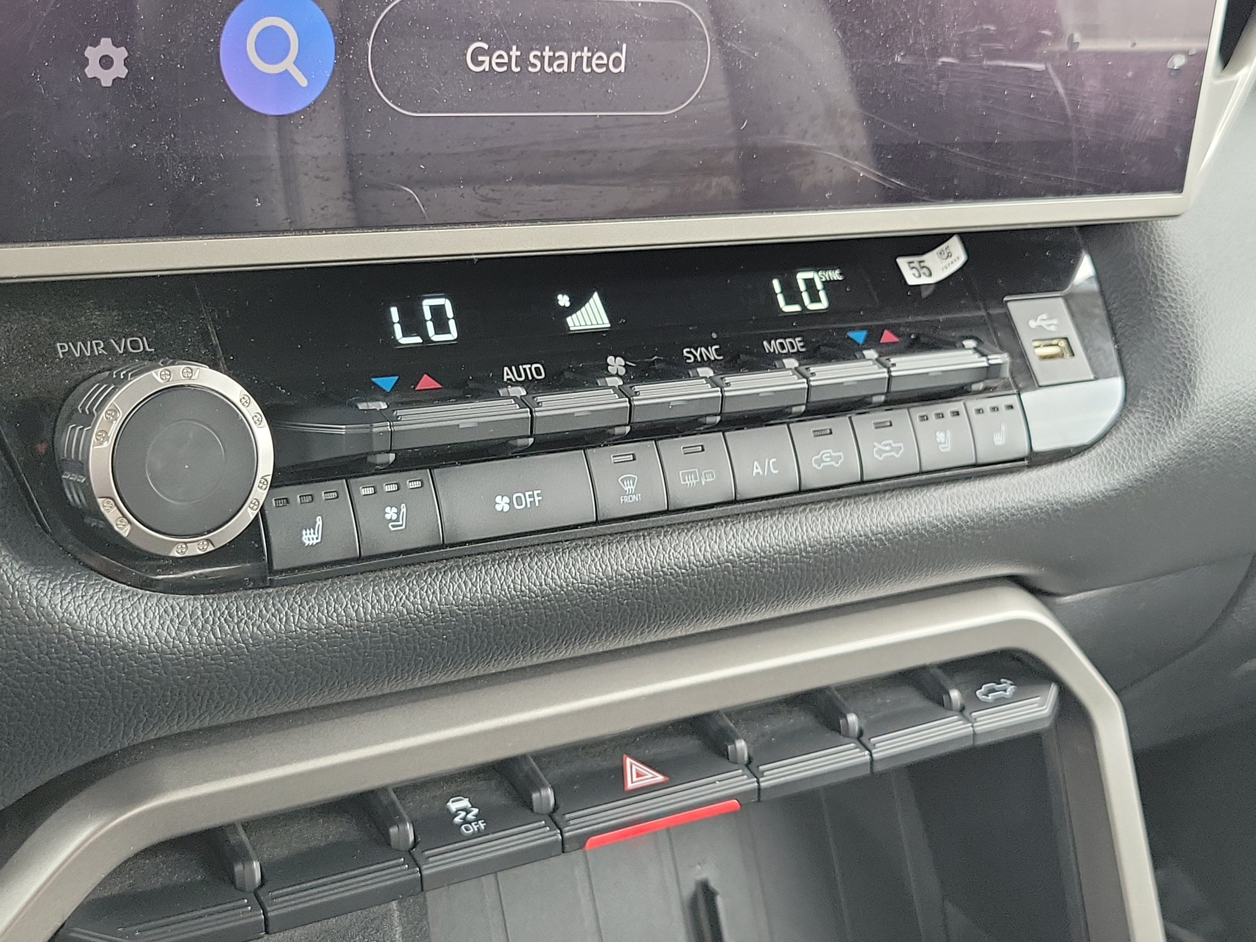 Used 2025 Toyota Tundra Limited AWD/4WD image 31