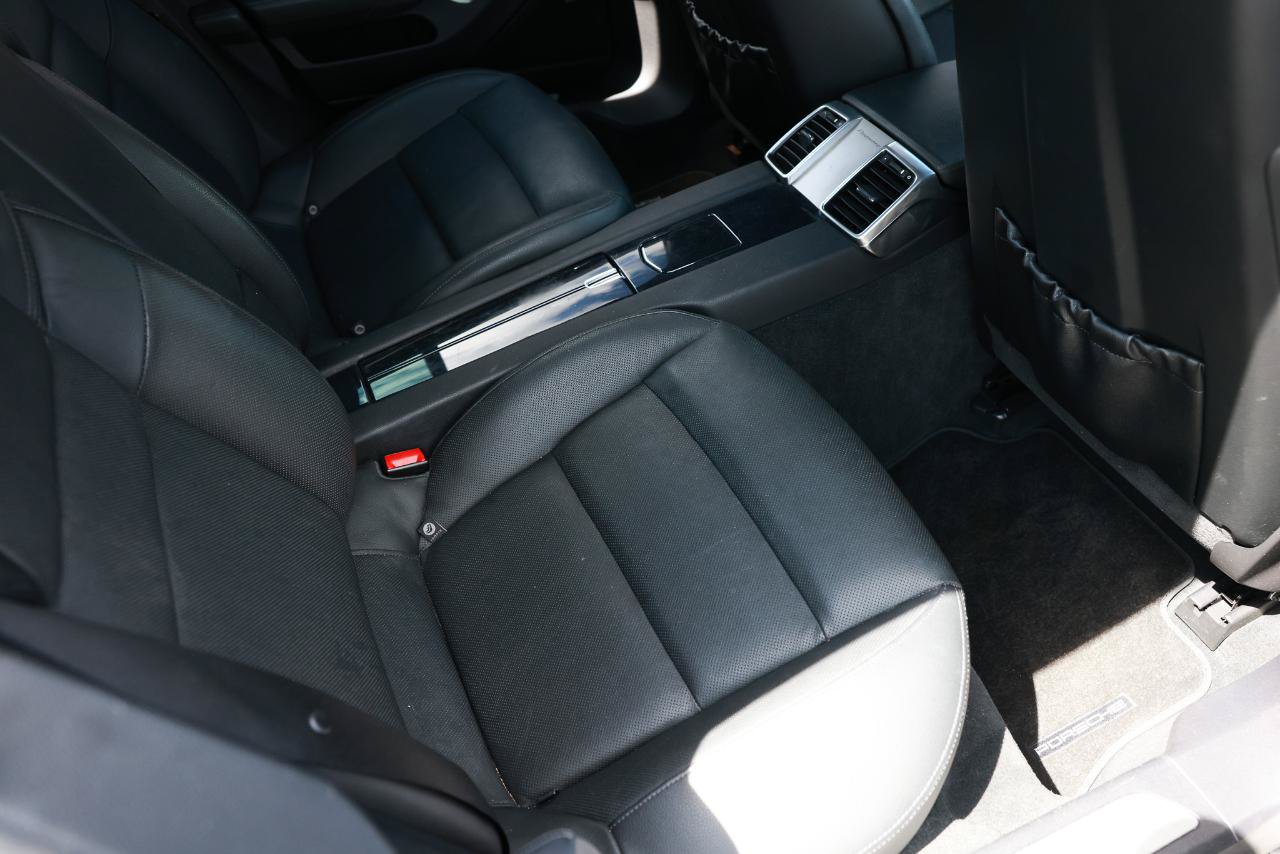 Used 2013 Porsche Panamera image 12