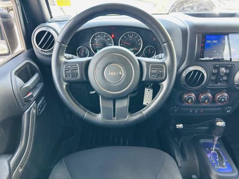 Used 2016 Jeep Wrangler Unlimited Sport w/ Quick Order Package 24S AWD/4WD image 6