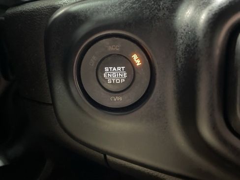 Used 2023 Jeep Wrangler Unlimited Sahara image 27