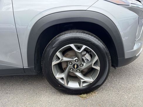 Certified 2025 Chevrolet Trax LT FWD image 6
