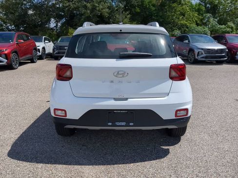 New 2026 Hyundai Venue SEL FWD image 6