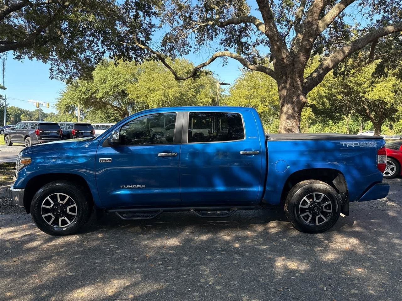 Used 2018 Toyota Tundra Limited w/ Limited Premium Package AWD/4WD image 2