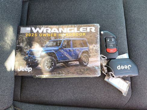 Certified 2025 Jeep Wrangler Sahara image 42