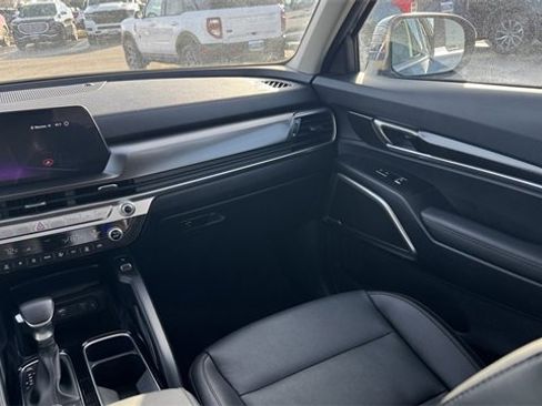 Used 2023 Kia Telluride S image 18