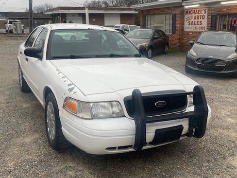 Used 2008 Ford Crown Victoria Police Interceptor image 1