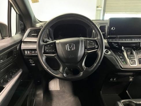 Used 2025 Honda Odyssey Sport-L image 19