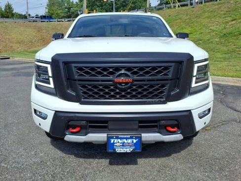 Used 2021 Nissan Titan PRO-4X w/ Pro-4x Convenience Package AWD/4WD image 10