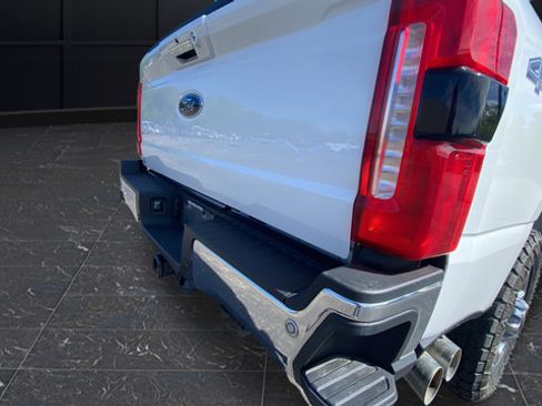 Used 2024 Ford F250 Lariat w/ Lariat Ultimate Package AWD/4WD image 28