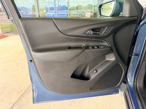 Used 2024 Chevrolet Equinox LT AWD/4WD image 10