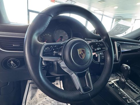 Used 2016 Porsche Macan S image 27