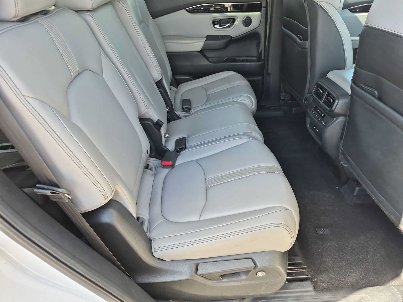 Certified 2024 Honda Pilot Touring image 20