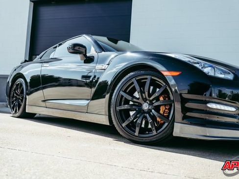 Used 2013 Nissan GT-R Premium AWD/4WD image 28