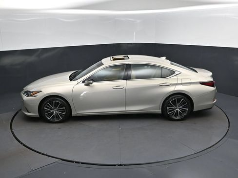 Certified 2025 Lexus ES 350 w/ Premium Package FWD image 32