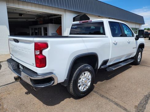 Used 2023 Chevrolet Silverado 2500 LT w/ Convenience Package AWD/4WD image 8
