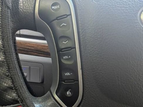 Used 2010 Hyundai Santa Fe GLS image 25