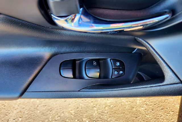 Used 2018 Nissan Altima 2.5 SR FWD image 15