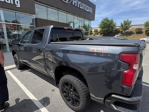 Used 2021 Chevrolet Silverado 1500 LT Trail Boss w/ LT Trail Boss Premium Package AWD/4WD image 4