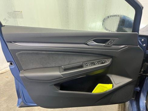 New 2026 Volkswagen GTI SE image 9