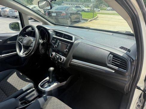 Used 2017 Honda Fit LX image 11