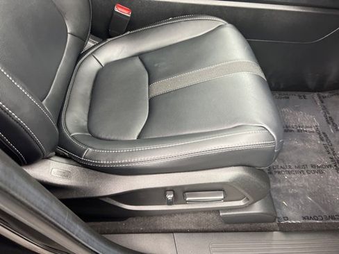 Used 2024 Honda Pilot Touring image 23