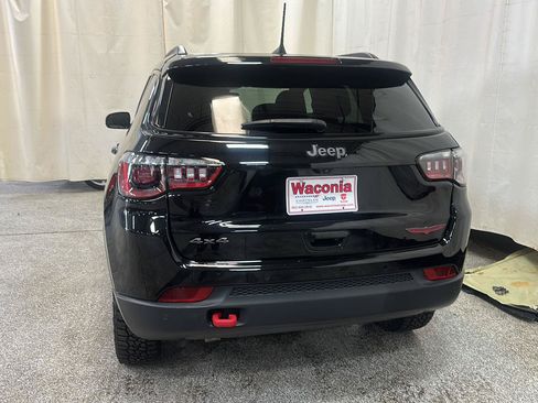 Certified 2025 Jeep Compass Trailhawk AWD/4WD image 4