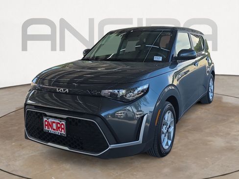 Certified 2025 Kia Soul LX w/ LX Technology Package FWD image 4