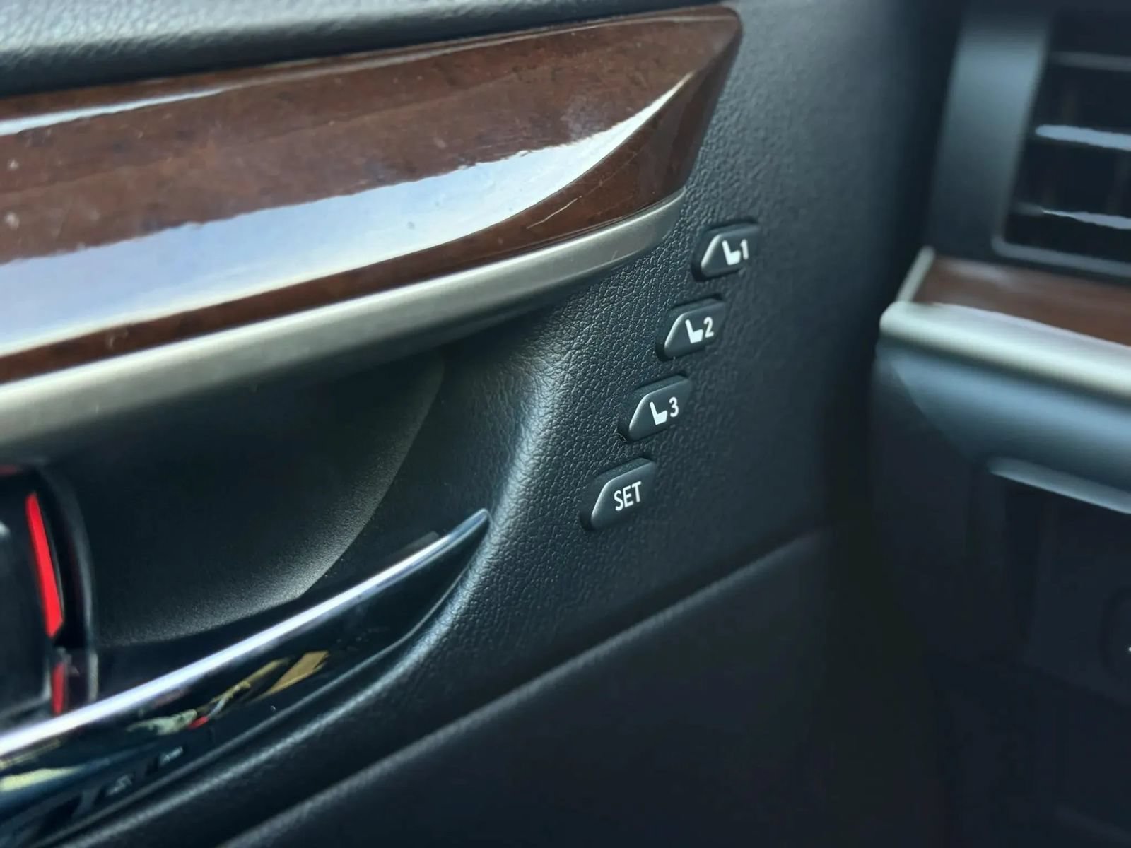 Used 2014 Lexus ES 350 w/ Luxury Package FWD image 26