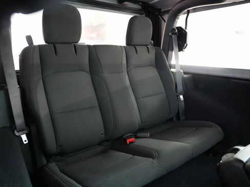 Used 2020 Jeep Wrangler Sport image 38