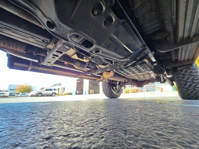 Used 2001 Toyota 4Runner SR5 AWD/4WD image 22
