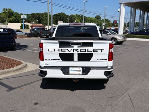Used 2022 Chevrolet Silverado 1500 Custom w/ Rally Edition AWD/4WD image 9