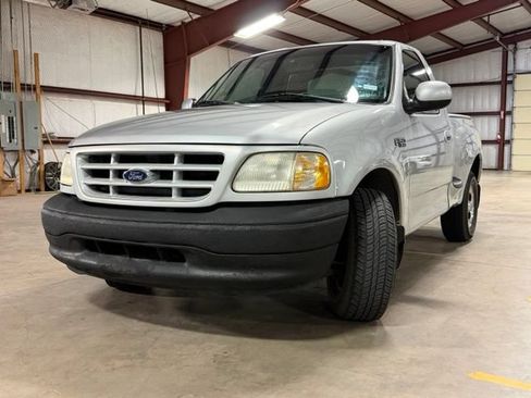 Used 1999 Ford F150 2WD Regular Cab image 3