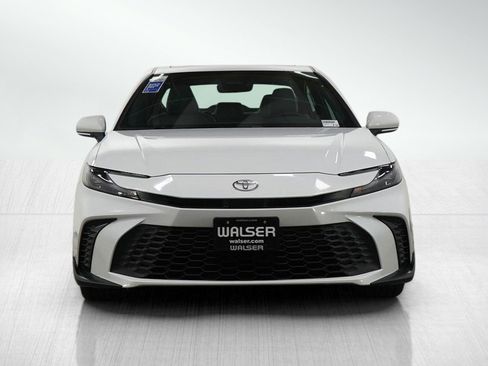 Used 2025 Toyota Camry SE w/ Multimedia Upgrade Package image 8