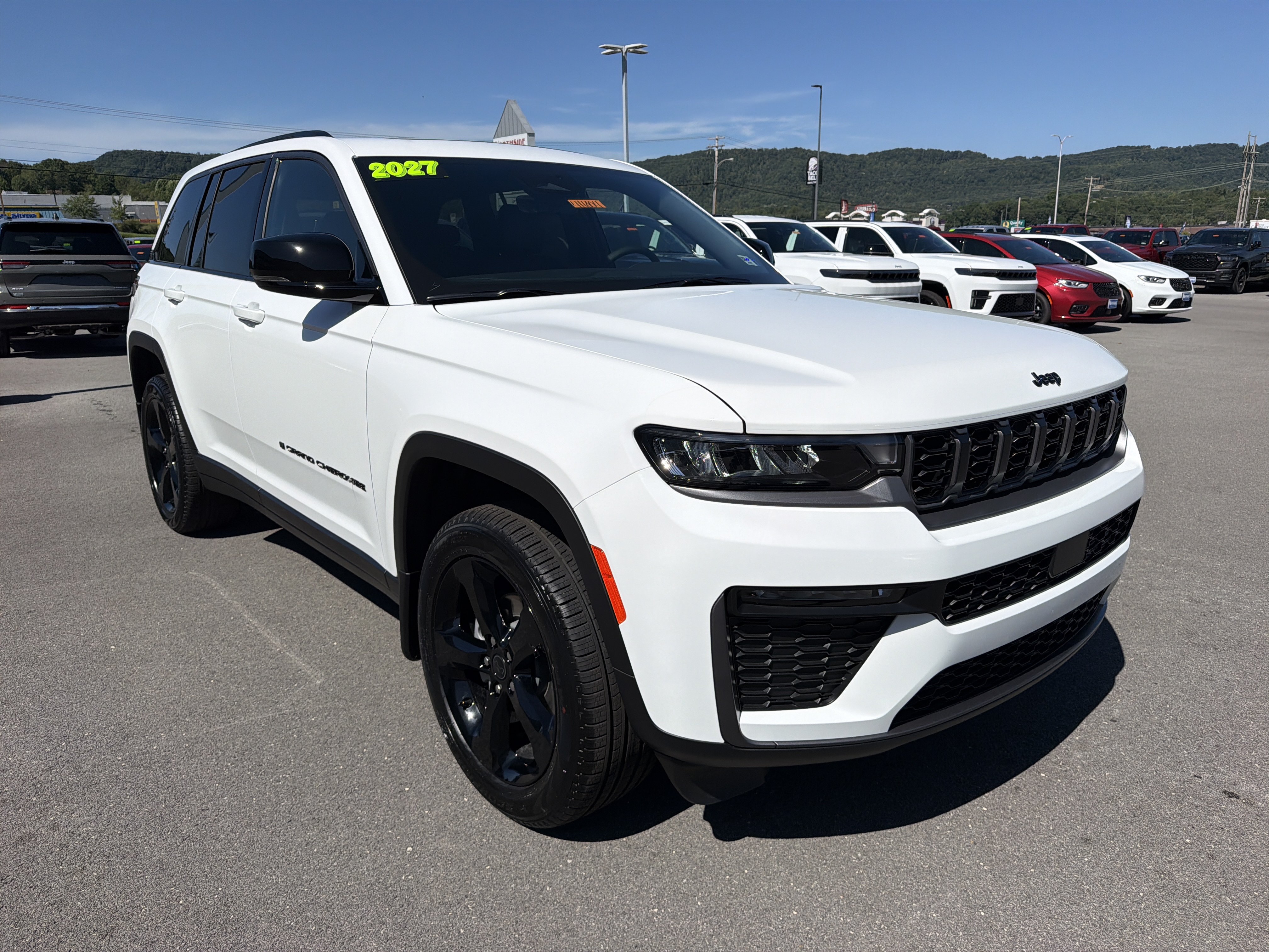 New 2027 Jeep Grand Cherokee Limited w/ Limited Altitude Package AWD/4WD image 3
