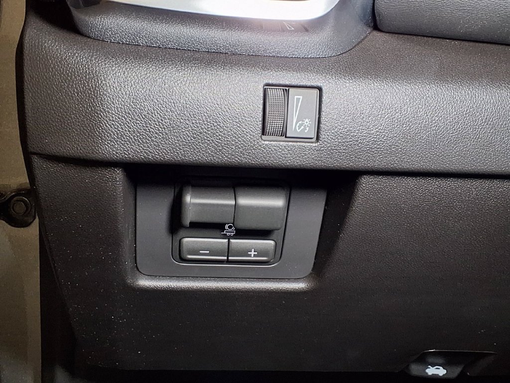 Used 2026 GMC Canyon Elevation w/ Convenience Package RWD image 17