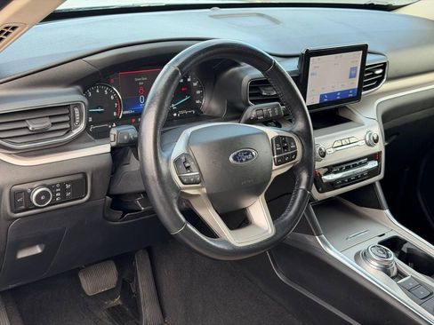 Certified 2023 Ford Explorer XLT w/ Equipment Group 202A image 10