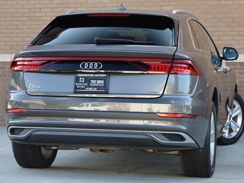 Used 2019 Audi Q8 Premium w/ Convenience Package AWD/4WD image 9