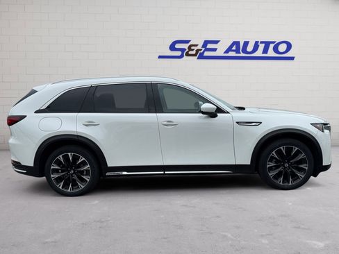 Used 2024 MAZDA CX-90 Plug-In Hybrid w/ Premium Pkg AWD/4WD image 5